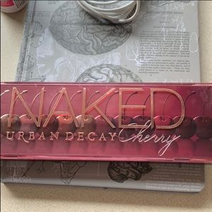 URBAN DECAY NAKED CHERRY